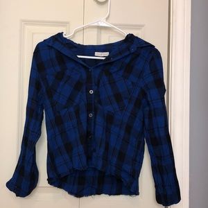 cropped blue flannel
